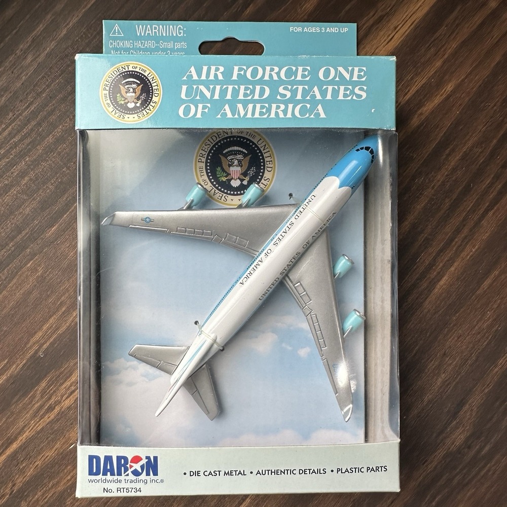 NEW AIR FORCE ONE United States of America Die Cast Metal Plane DARON RT5734 6"